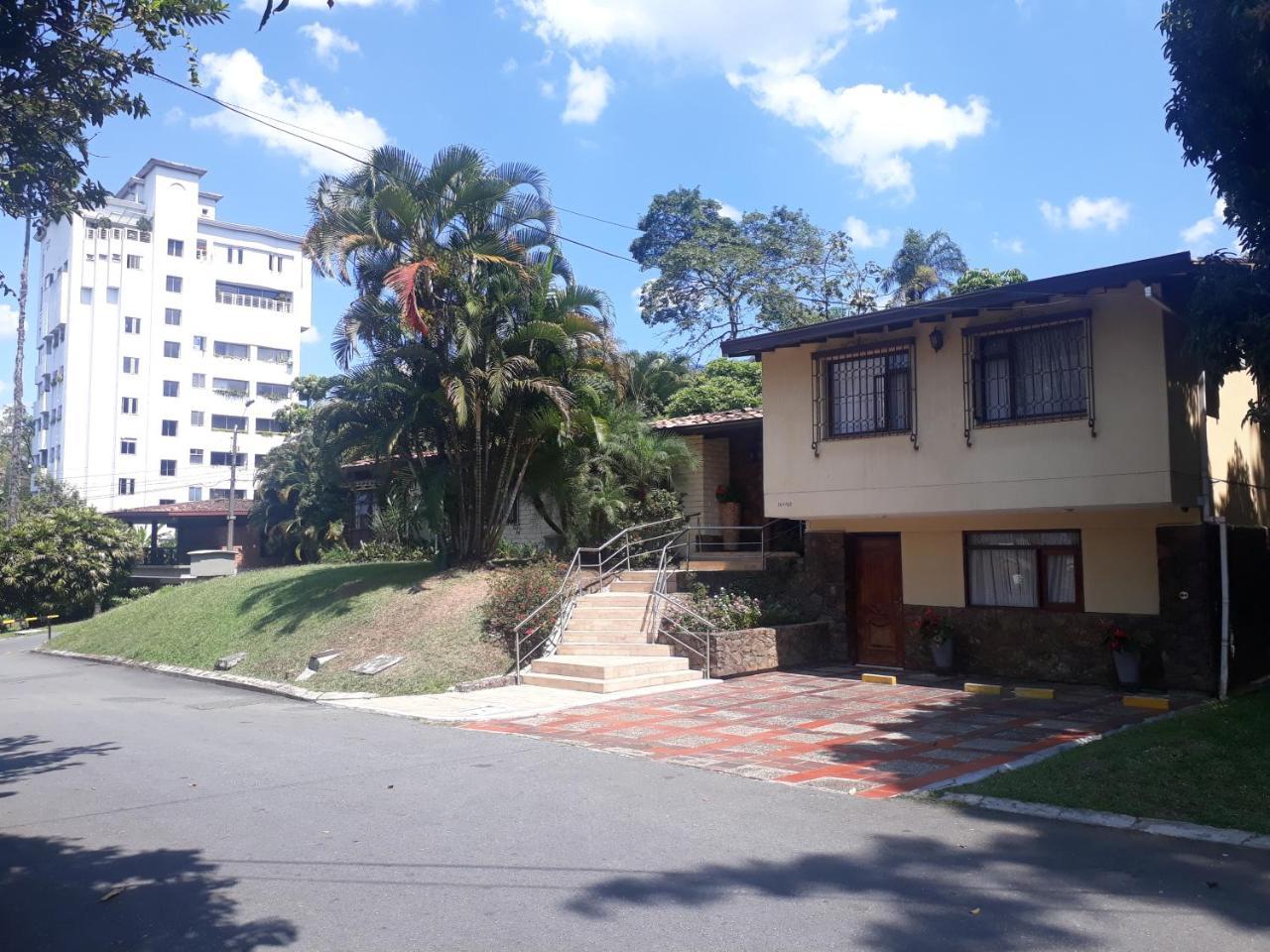 Hotel Poblado Campestre Medellín Kültér fotó